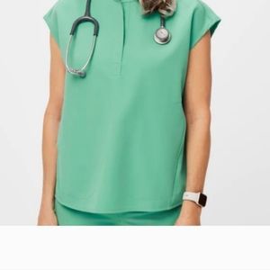 Figs Rafaela oversized scrub top, Surgical Green size XS